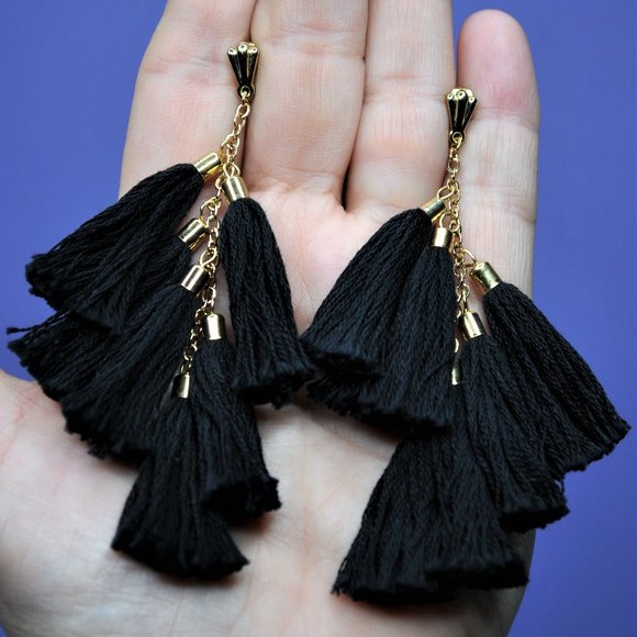 NWOT Ettika Day Dreamer Tassel Earrings in Black/Gold - Picture 2 of 4